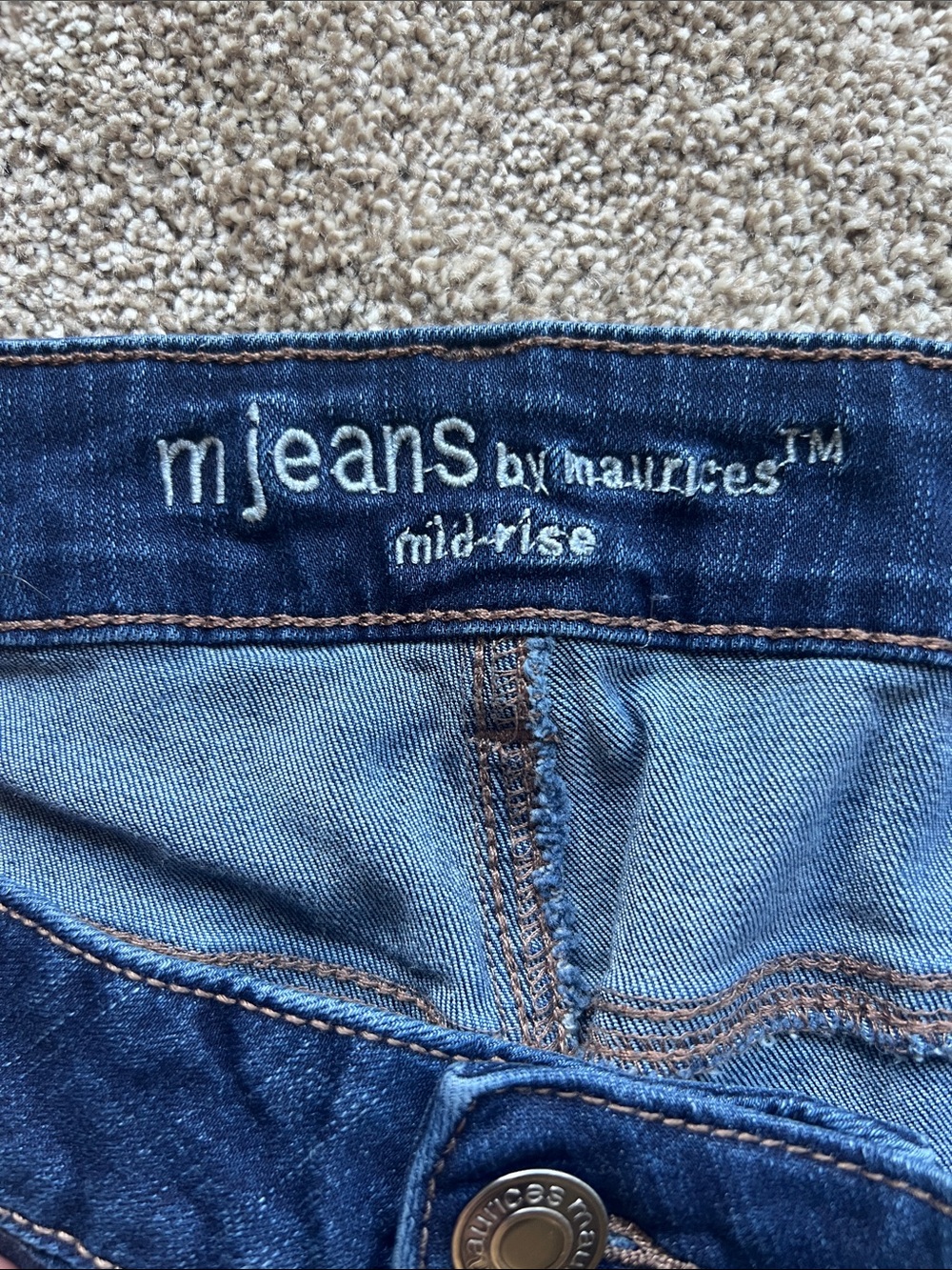 Maurice’s Dark Wash Boot Cut Jeans - Picture 3 of 4